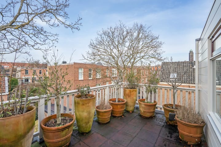 Foto 42 van Maerten Trompstraat 18