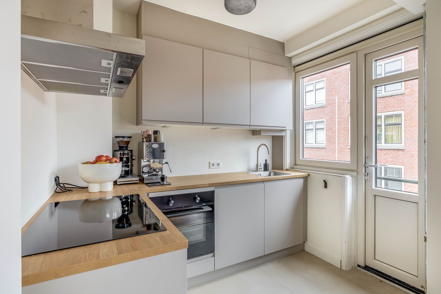 Foto 4 van Troelstrastraat 4-C