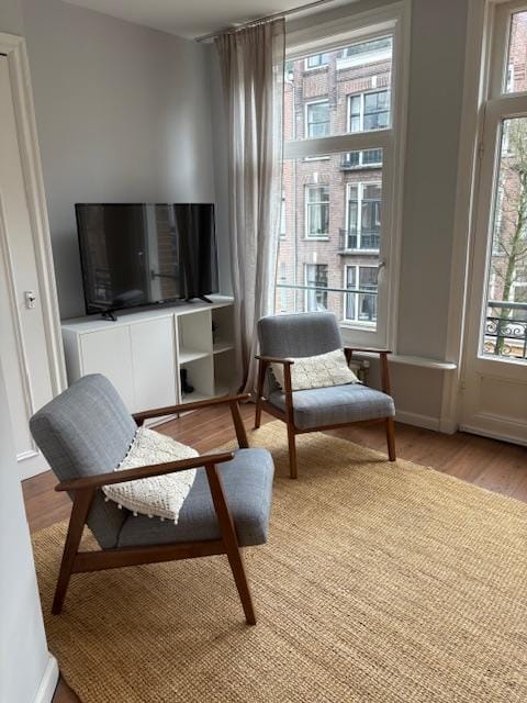 Foto 8 van Brederodestraat 56-2