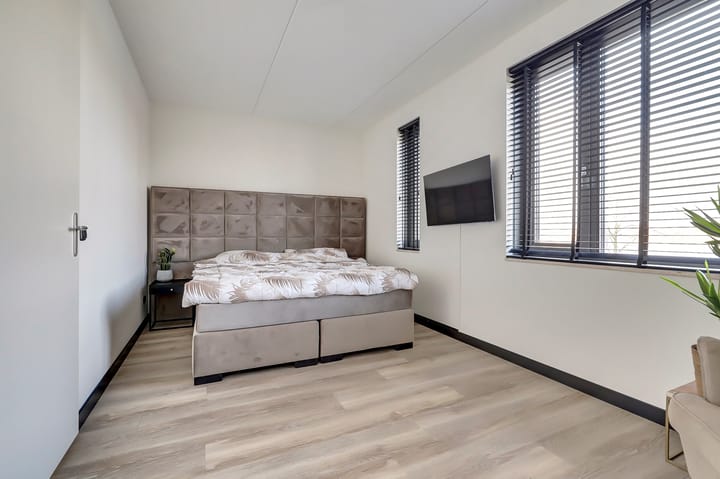 Foto 32 van Silenus 72