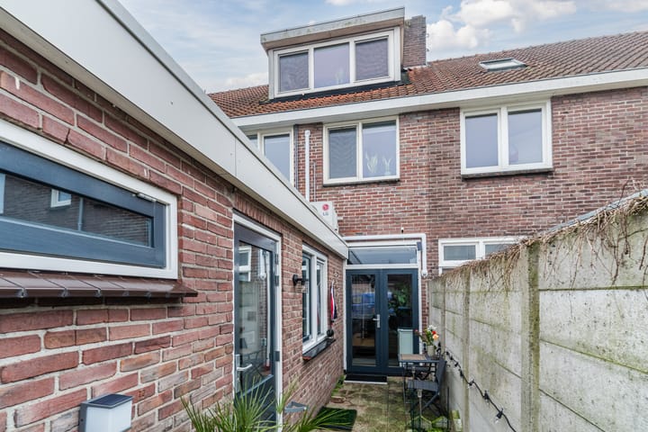 Photo 21 of Bisschop Masiusstraat 47