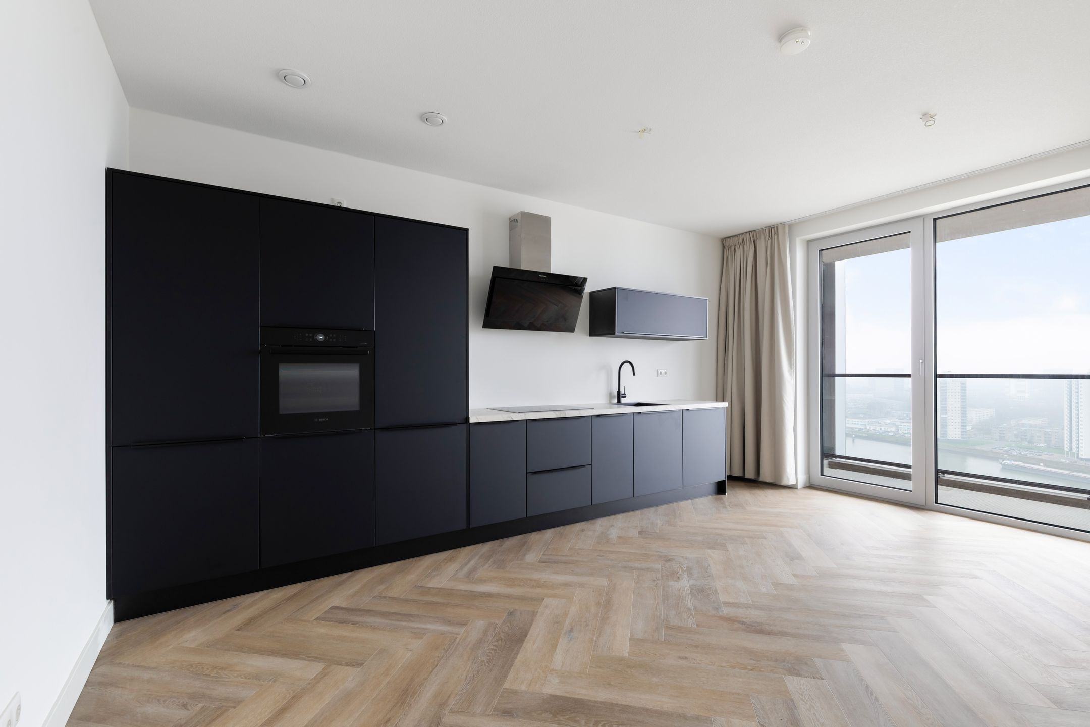 Photo 12 of Piekstraat 359