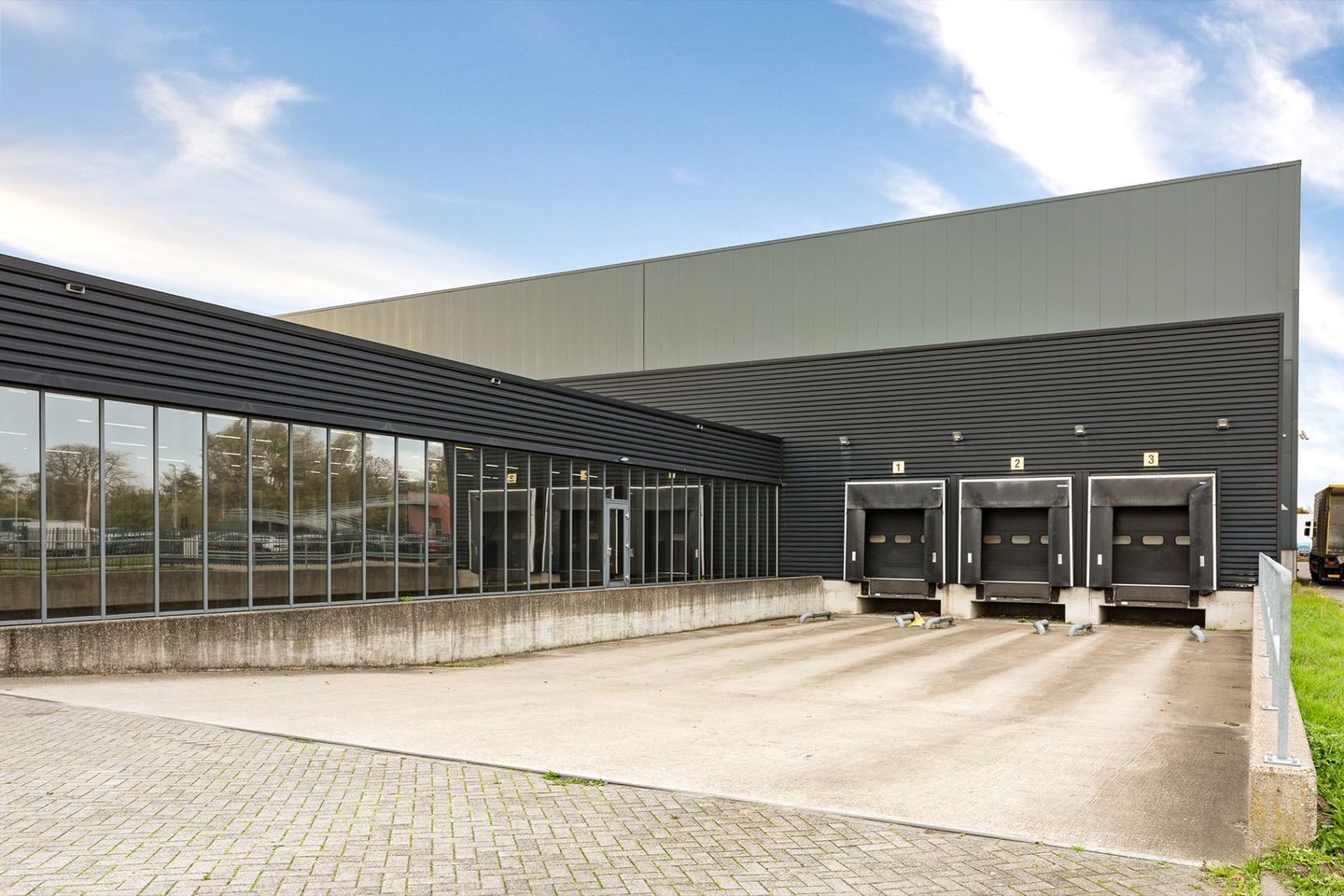 Bekijk foto 5 van Groothandelsweg 1