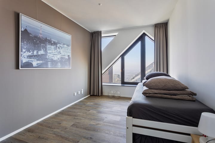 Foto 18 van Anna van Buerenplein 272