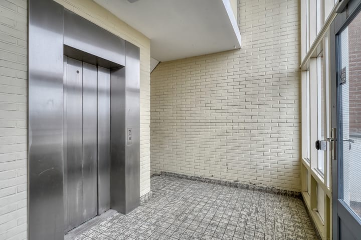 Photo 34 of Willy Sluiterstraat 137