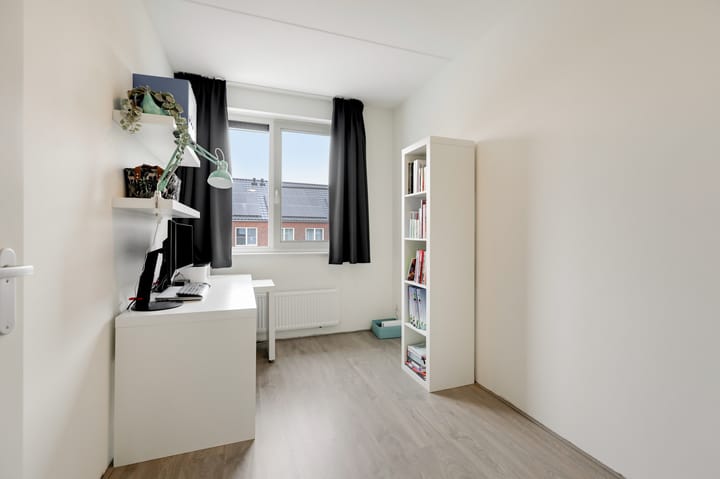 Foto 43 van Asterstraat 178