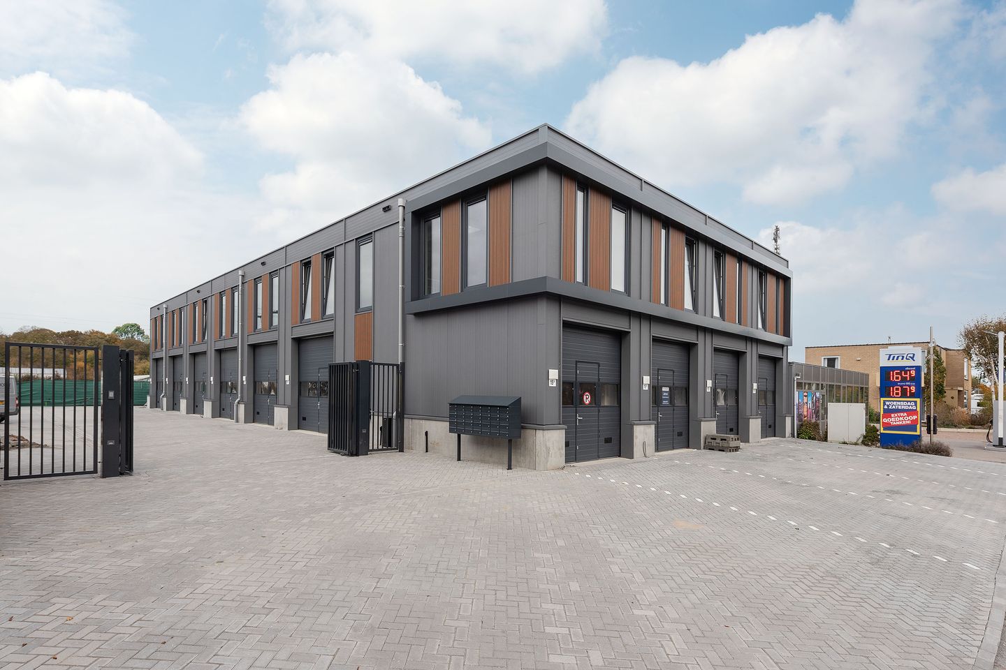 View photo 3 of Leidsevaartweg 15-D