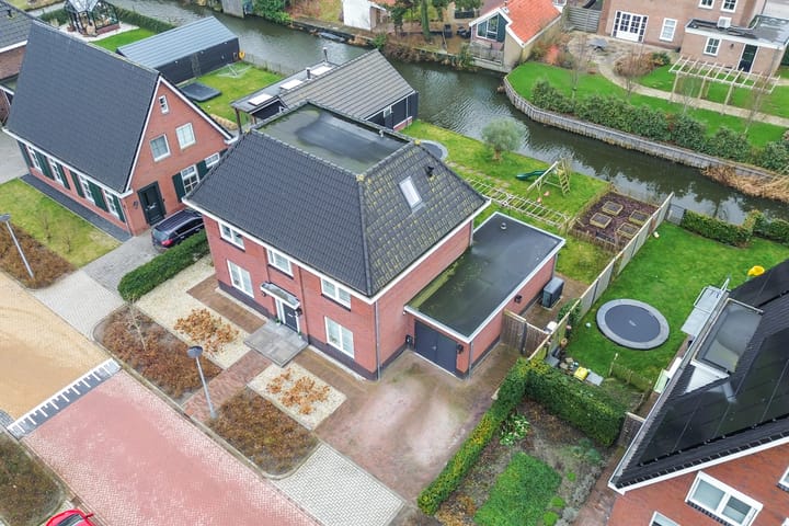 Photo 70 of Narcis 10