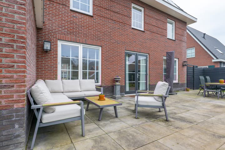 Photo 76 of Narcis 10