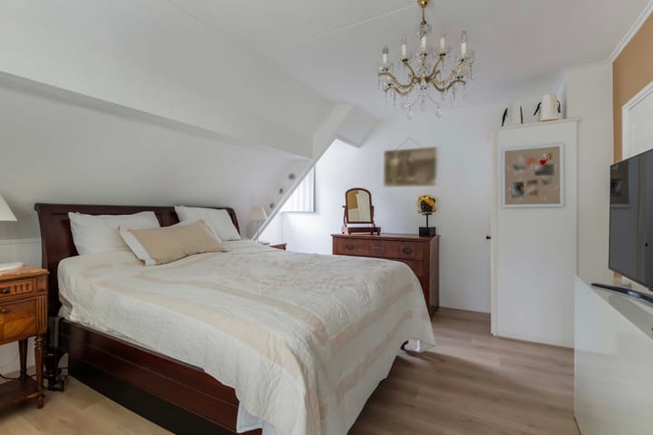 Photo 32 of Jachtlaan 151