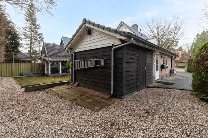 Photo 46 of Jachtlaan 151