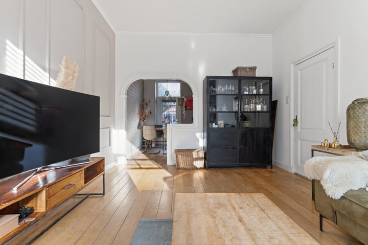 Photo 10 of Staringstraat 6