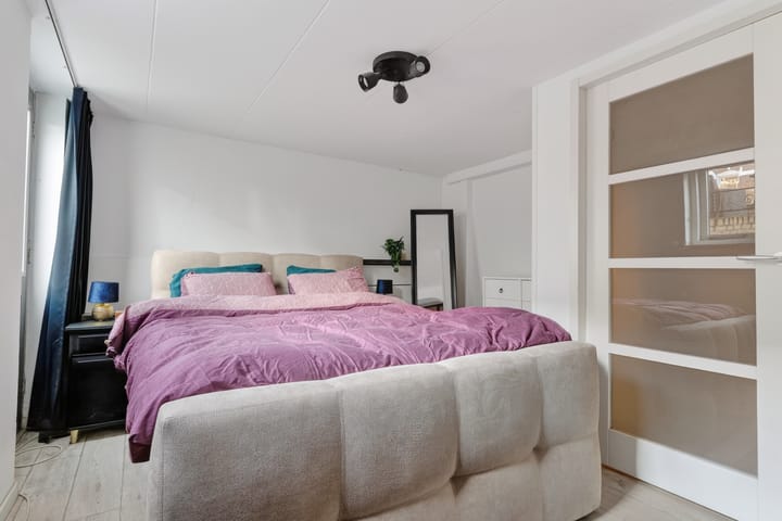 Photo 23 of Staringstraat 6