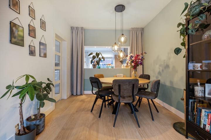 Foto 11 van Pijnboomstraat 63