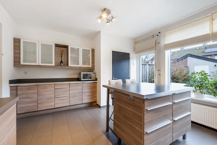 Foto 12 van Pijnboomstraat 63