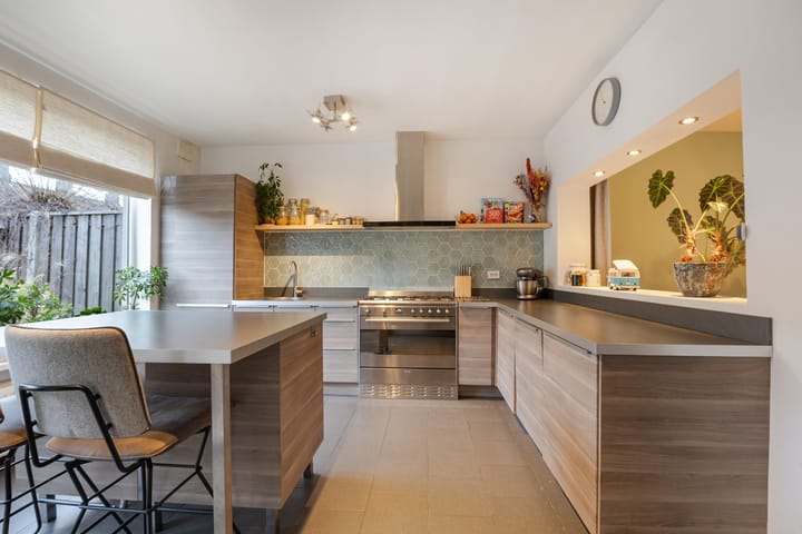 Foto 15 van Pijnboomstraat 63