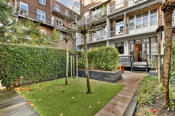 Foto 16 van Van Breestraat 147-H