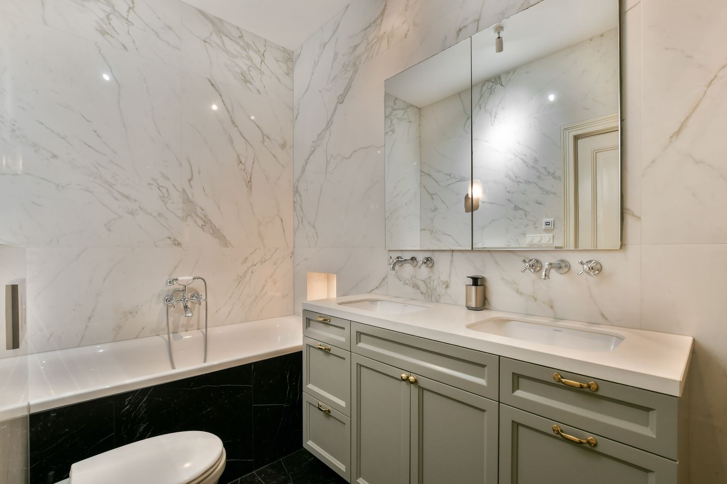 Foto 25 van Van Breestraat 147-H