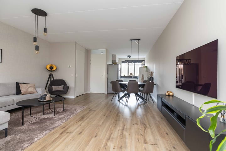 Foto 2 van Koningspage 87