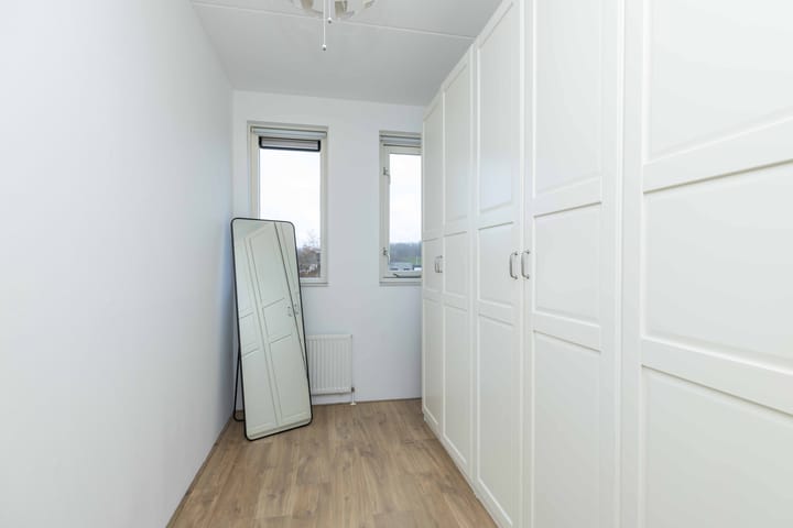 Foto 28 van Koningspage 87