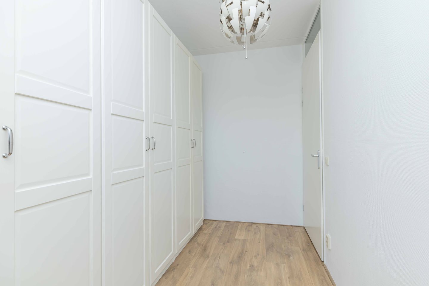 Photo 29 of Koningspage 87