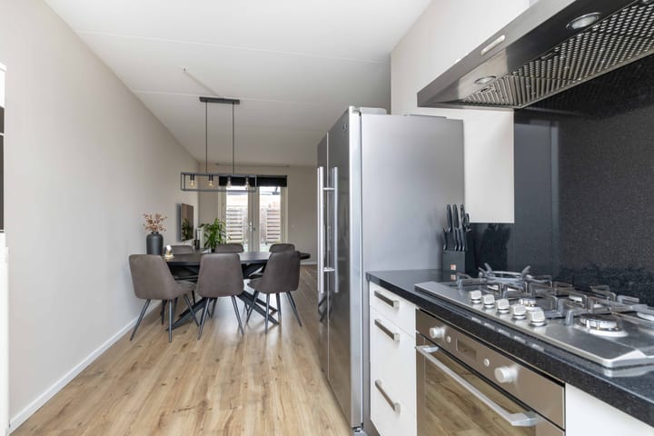 Foto 18 van Koningspage 87