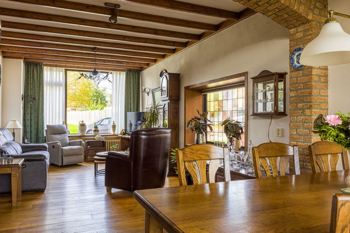 Photo 8 of de Ruyterstraat 10