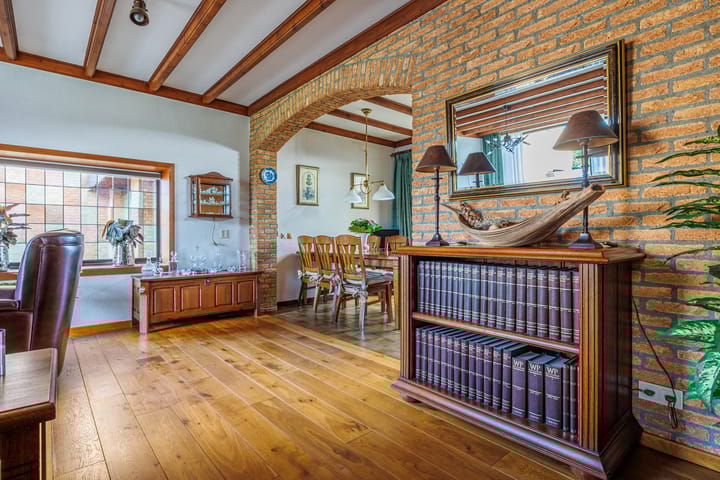 Photo 11 of de Ruyterstraat 10