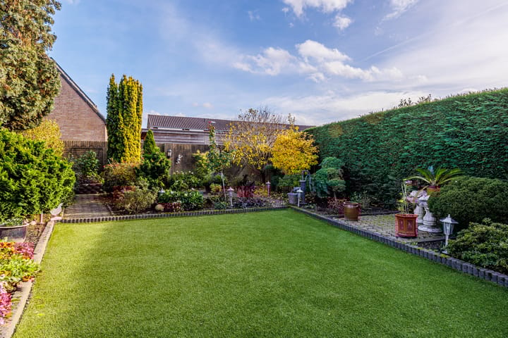 Photo 27 of de Ruyterstraat 10