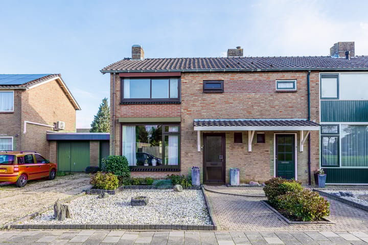 Photo 36 of de Ruyterstraat 10