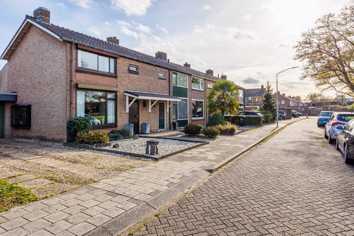 Photo 39 of de Ruyterstraat 10