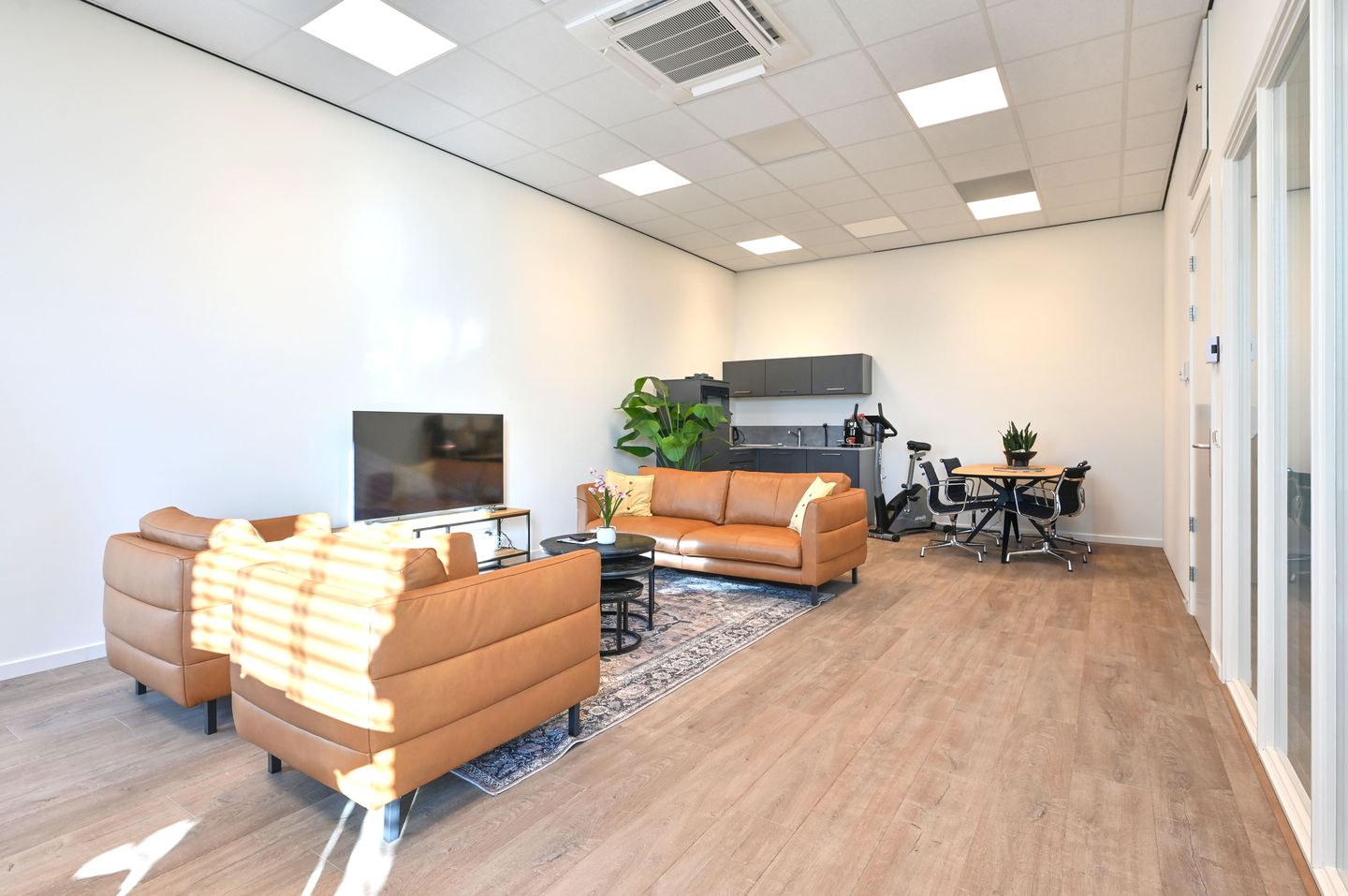 View photo 4 of Deltazijde 34-e