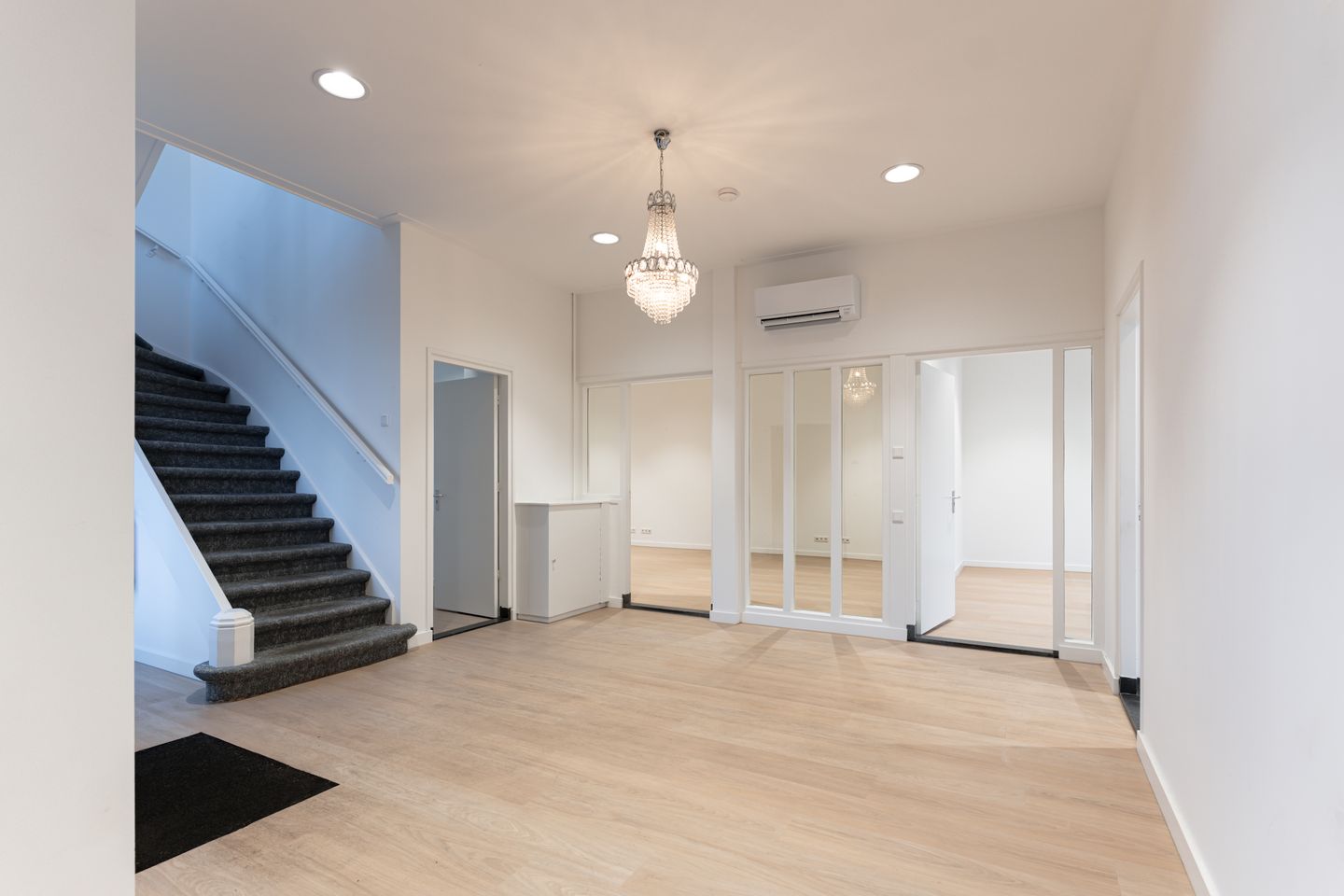 View photo 4 of Biltstraat 182