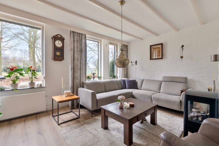 Photo 4 of Clematisstraat 28