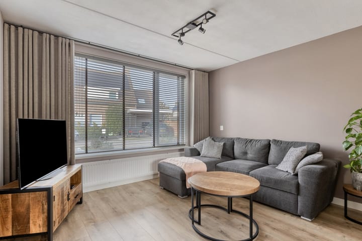 Photo 9 of Den Tip 5