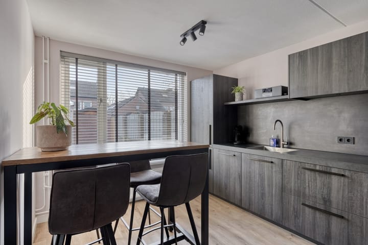 Photo 13 of Den Tip 5