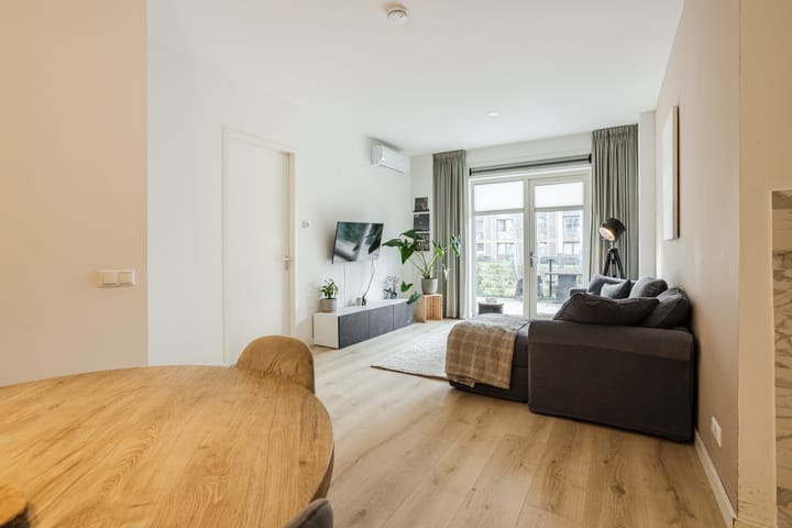 Foto 8 van Govert Flinckstraat 11-D