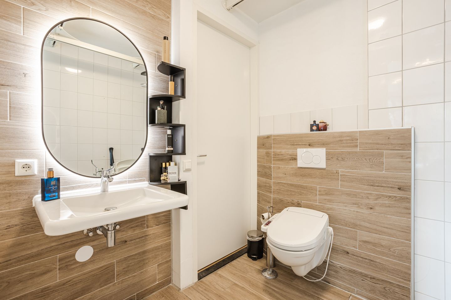 Foto 25 van Govert Flinckstraat 11-D