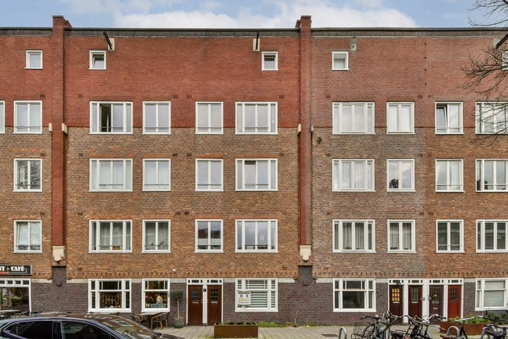 Photo 2 of Willem Leevendstraat 1-2