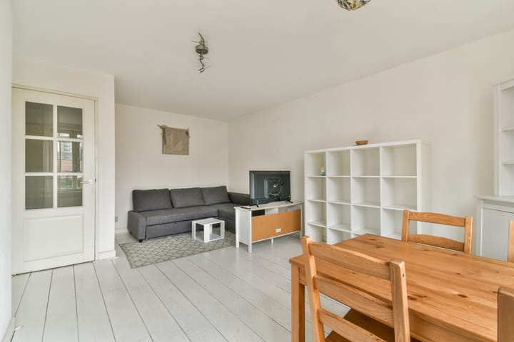 Photo 6 of Willem Leevendstraat 1-2