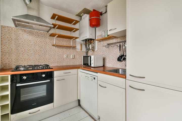 Photo 10 of Willem Leevendstraat 1-2