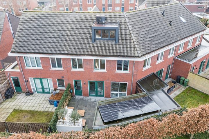 Foto 2 van Klokstaart 13