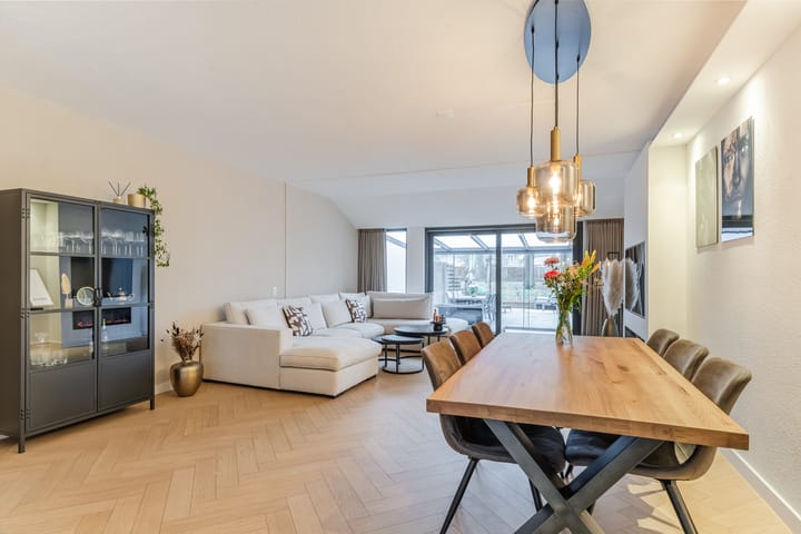 Foto 8 van Bunschotenstraat 10