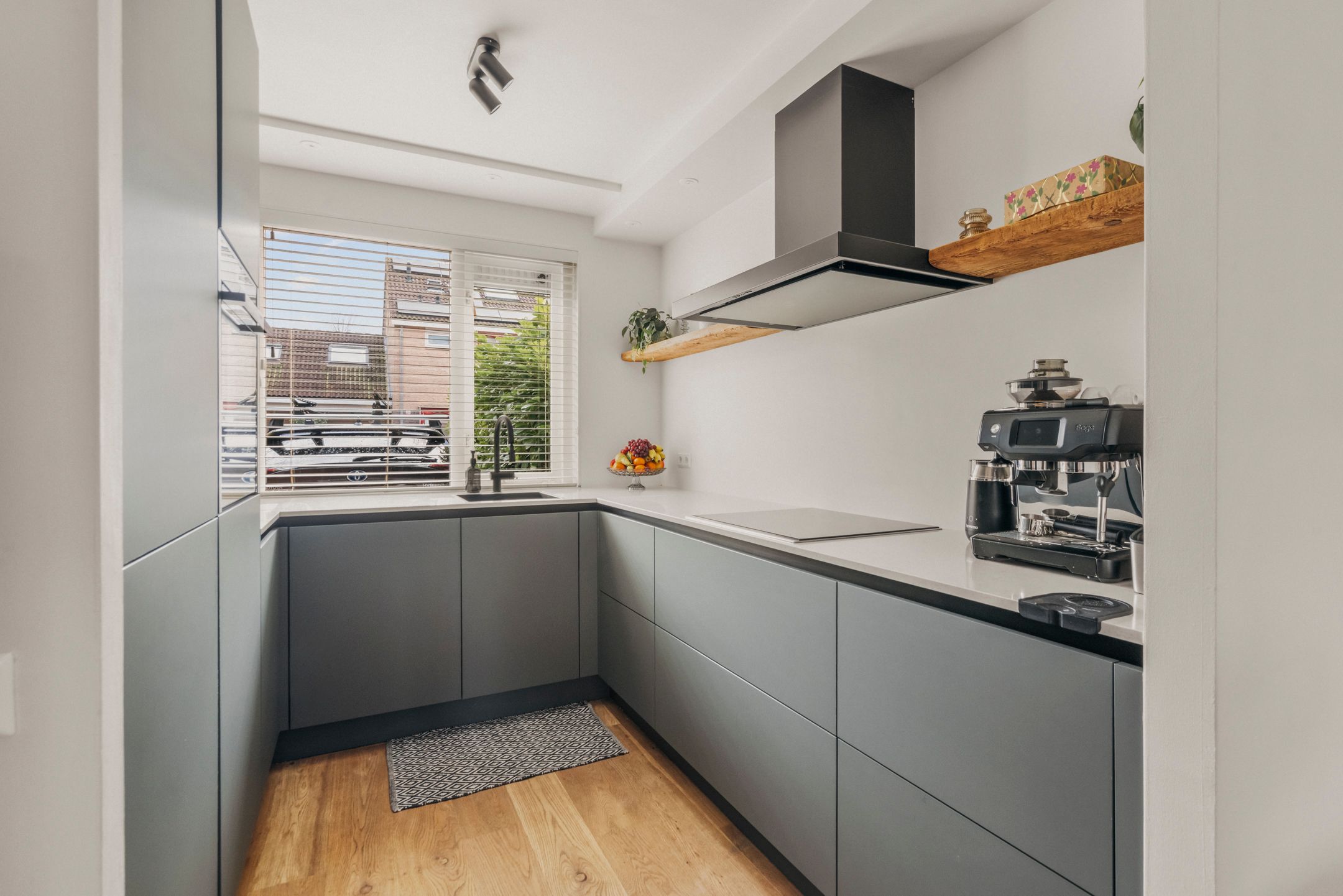 Foto 12 van De Zon 16