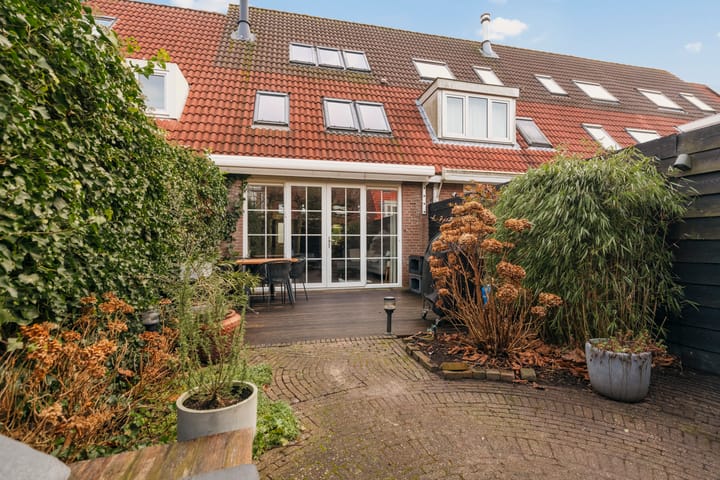 Photo 38 of De Zon 16