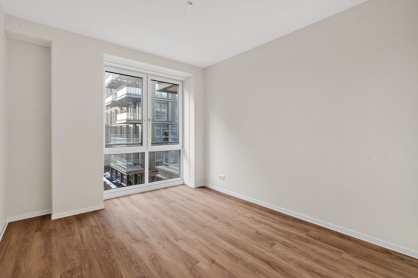 Foto 4 van Osdorpplein 1001-B6