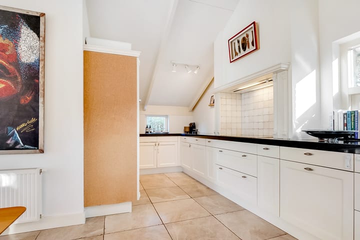 Photo 10 of Rading 2-A40