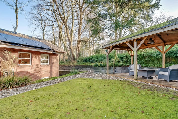 Photo 37 of Rading 2-A40