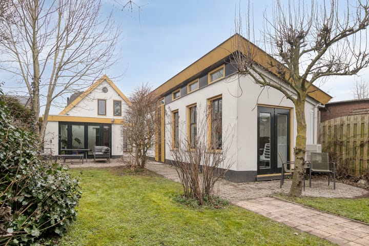 Photo 39 of Peperstraat 2