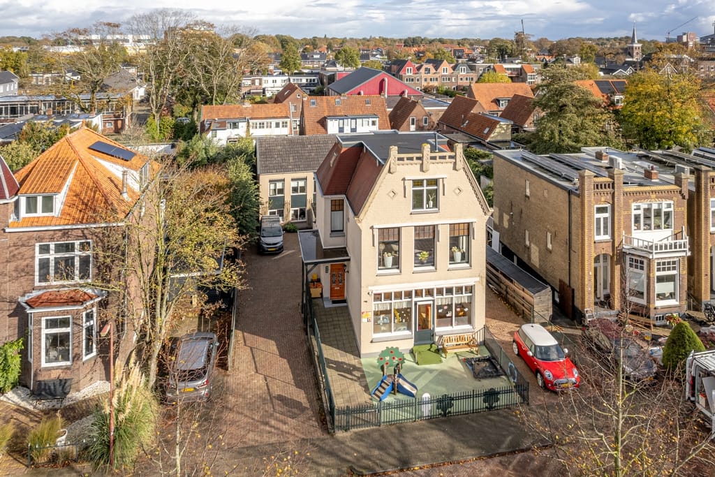 Foto 12 van Stationsplein 32